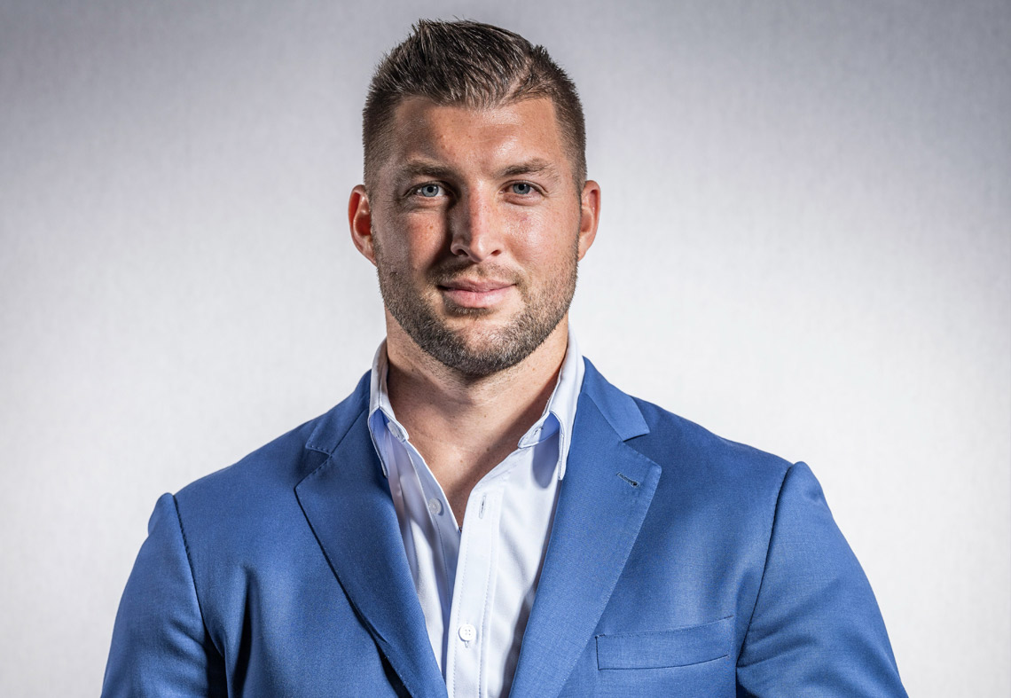 Tim Tebow to speak at Liberty commencement A Sea of Red