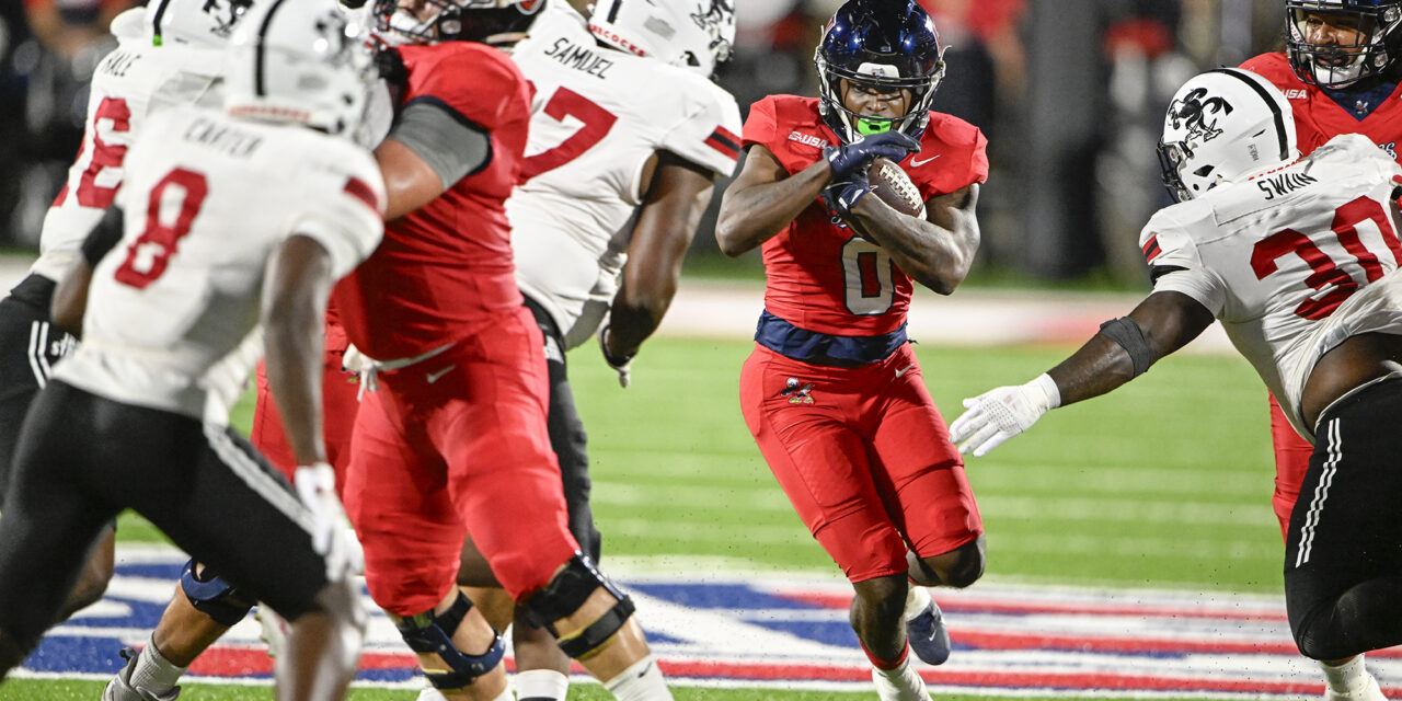 Liberty suffers second straight loss, falling to Jax State, 31-21