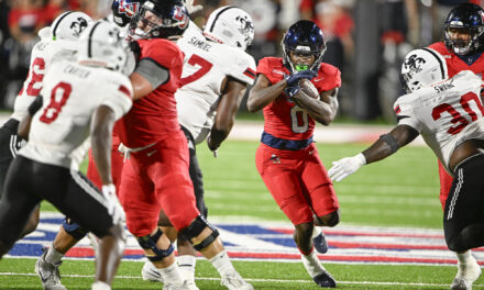 Liberty suffers second straight loss, falling to Jax State, 31-21